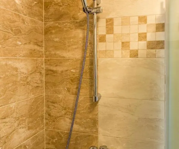 アパート Lovric マリナ