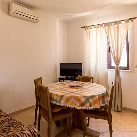 Apartment Lovric *