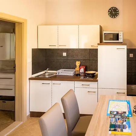 Lovric * مارينا